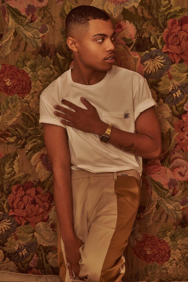 Album cover photographers capturing a musician's essence, Creative session with album cover photographers for a unique music release, Album cover shoot by specialized photographers for a band's new album, Artistic photography for album covers showing a musician's style, Professional album cover photographers setting the scene for a solo artist, Innovative and expressive visuals by album cover photographers, Album cover photographers capturing the vibe of an upcoming music release, Musician working with album cover photographers for a personalized look, Edgy and artistic album photography for a groundbreaking music album, Collaborative shoot with album cover photographers for a genre-defining album