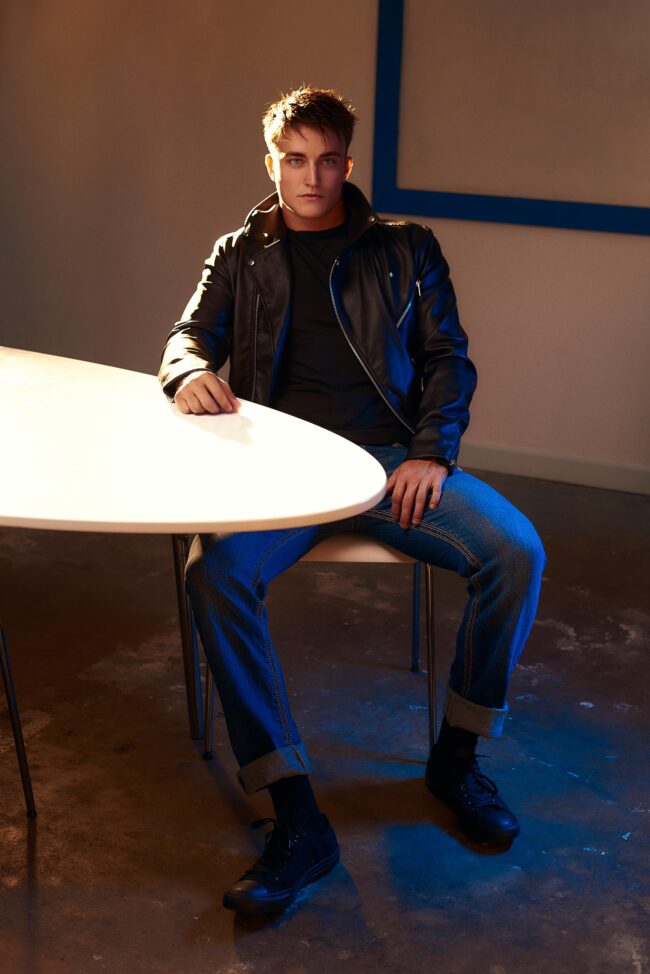 Chicago model photographer capturing a runway look, Professional model photoshoot with a renowned Chicago photographer, Fashion portfolio shoot by top Chicago model photographers, Up-and-coming model posing for a Chicago fashion photographer, Elegant and creative model photography in Chicago's urban landscape, High-fashion model shoot by a leading Chicago photographer, Chicago model photographers working on a stylish editorial, Fresh face model captured by a skilled Chicago fashion photographer, Model showcasing chic streetwear in a Chicago photography session, Bold and dynamic model portfolio images by Chicago photographers