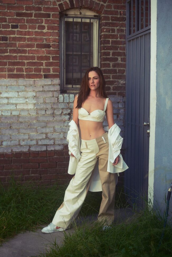 Chicago model photographer capturing a runway look, Professional model photoshoot with a renowned Chicago photographer, Fashion portfolio shoot by top Chicago model photographers, Up-and-coming model posing for a Chicago fashion photographer, Elegant and creative model photography in Chicago's urban landscape, High-fashion model shoot by a leading Chicago photographer, Chicago model photographers working on a stylish editorial, Fresh face model captured by a skilled Chicago fashion photographer, Model showcasing chic streetwear in a Chicago photography session, Bold and dynamic model portfolio images by Chicago photographers