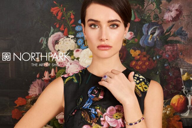 Commercial photographer in Los Angeles shooting a brand campaign, Los Angeles commercial photographer at a product photoshoot, Professional commercial photography in action in Los Angeles, Capturing dynamic brand images with a commercial photographer in LA, High-end commercial photography for advertising in Los Angeles, Creative commercial photographer in Los Angeles focusing on brand storytelling, Commercial photographer in LA setting up for a corporate shoot, Los Angeles's commercial photography scene with a professional photographer, Engaging commercial images taken in Los Angeles, Commercial photographer in Los Angeles specializing in business marketing visuals