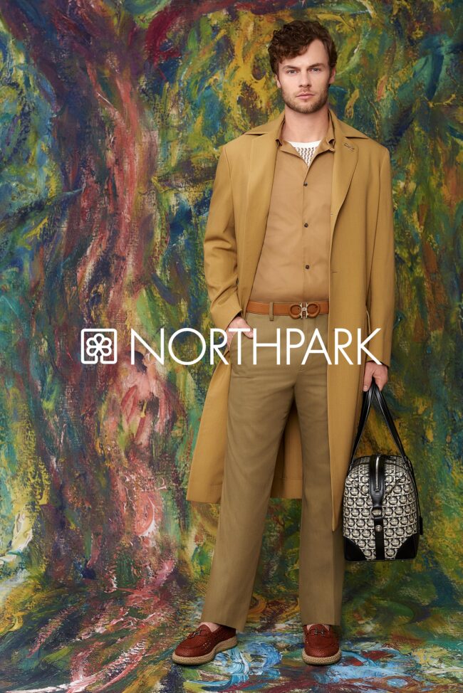 Commercial photographer in Los Angeles shooting a brand campaign, Los Angeles commercial photographer at a product photoshoot, Professional commercial photography in action in Los Angeles, Capturing dynamic brand images with a commercial photographer in LA, High-end commercial photography for advertising in Los Angeles, Creative commercial photographer in Los Angeles focusing on brand storytelling, Commercial photographer in LA setting up for a corporate shoot, Los Angeles's commercial photography scene with a professional photographer, Engaging commercial images taken in Los Angeles, Commercial photographer in Los Angeles specializing in business marketing visuals