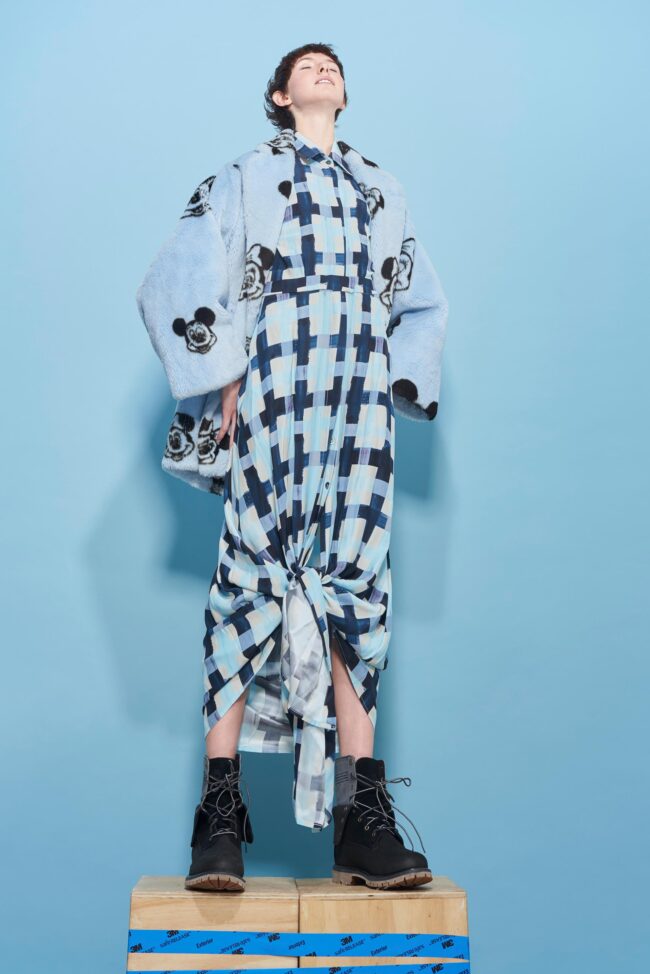 Ecommerce photographer in Los Angeles capturing high-quality product images, Detailed product photography by a Los Angeles ecommerce photographer, Professional ecommerce photographer setting up a shoot in LA, Creative ecommerce product shoot in a Los Angeles studio, Los Angeles ecommerce photographer focusing on fashion products, High-resolution images by an LA ecommerce photography specialist, Ecommerce photography in Los Angeles highlighting consumer goods, Stylish and appealing ecommerce photography in a Los Angeles studio, Expert ecommerce photographer shooting tech gadgets in LA, Vibrant ecommerce product photos taken in Los Angeles for online stores