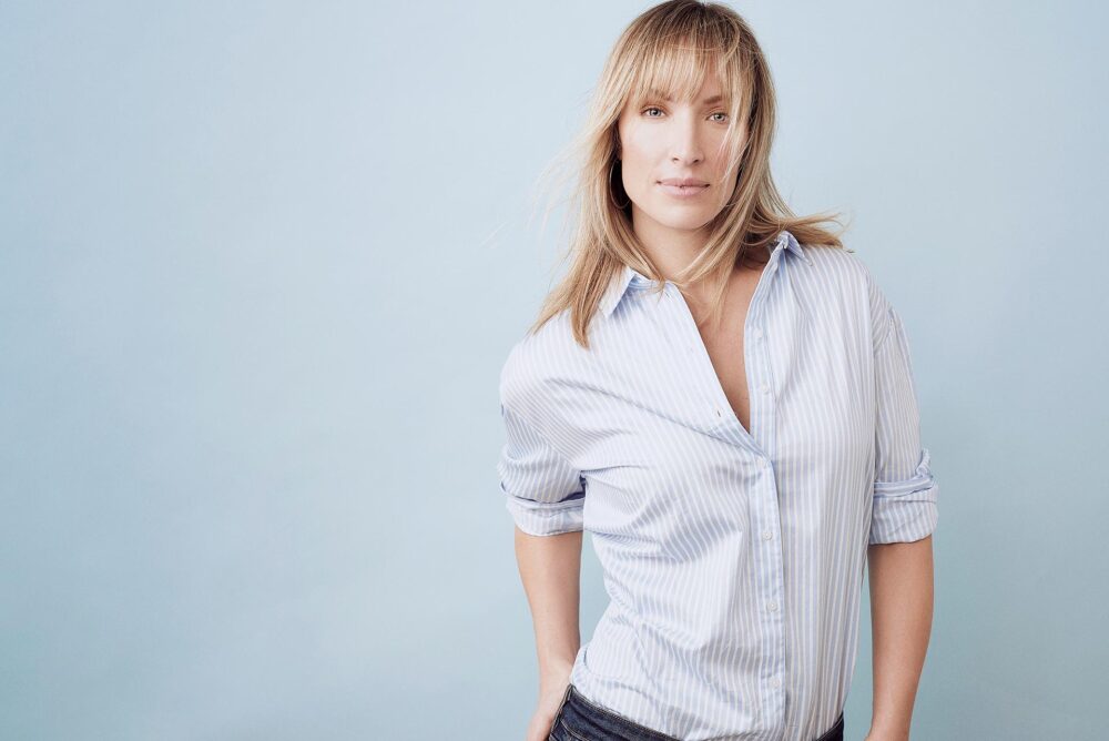 Ecommerce photographer in Los Angeles capturing high-quality product images, Detailed product photography by a Los Angeles ecommerce photographer, Professional ecommerce photographer setting up a shoot in LA, Creative ecommerce product shoot in a Los Angeles studio, Los Angeles ecommerce photographer focusing on fashion products, High-resolution images by an LA ecommerce photography specialist, Ecommerce photography in Los Angeles highlighting consumer goods, Stylish and appealing ecommerce photography in a Los Angeles studio, Expert ecommerce photographer shooting tech gadgets in LA, Vibrant ecommerce product photos taken in Los Angeles for online stores