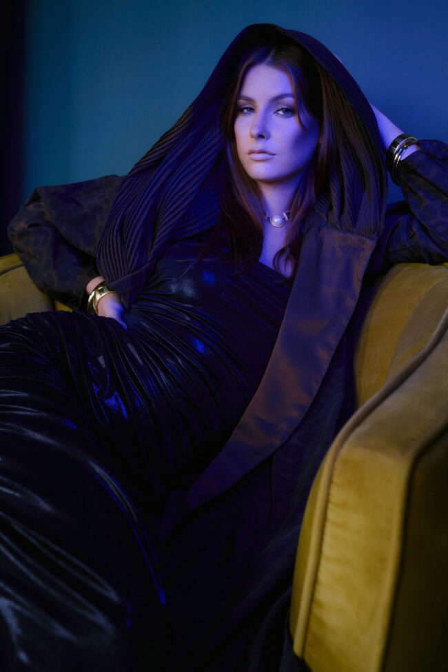 Elevated fashion editorial by a leading Fashion Photographer in Los Angeles, Capturing LA's latest trends with a seasoned fashion photographer, Bespoke fashion shoot experience with an elite Los Angeles photographer, High-end fashion photography set against LA's iconic backdrops, Crafting visual fashion stories in Los Angeles' dynamic atmosphere, Signature Los Angeles style captured by a professional fashion photographer, Los Angeles fashion photographer bringing haute couture to life, Aesthetic fashion portraits by Los Angeles's own esteemed photographer, Innovative fashion campaign shoot overseen by an LA fashion photography expert, Captivating fashion spreads by a renowned photographer in the Los Angeles scene