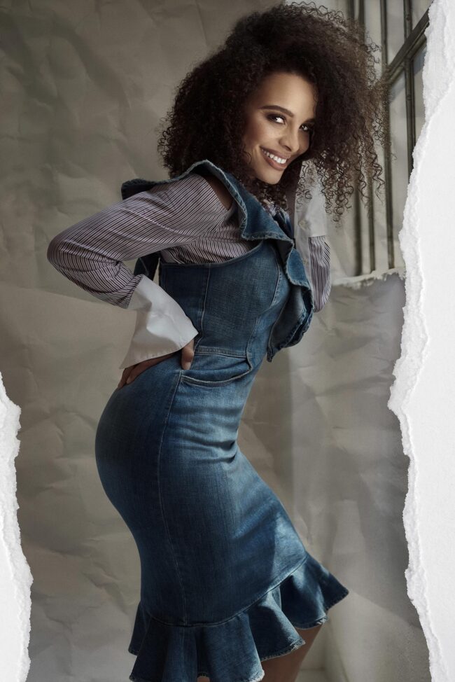 NYC fashion photographer conducting a professional photoshoot, High-end fashion photography by a New York City photographer, Specialized fashion photographer working in NYC, Professional fashion photography session in NYC, Expert fashion photographer capturing stylish apparel in New York, Tailored fashion photography solutions offered in NYC, Fashion photoshoot by a skilled photographer in New York City, Comprehensive fashion photographer services in NYC, Capturing contemporary fashion trends by a photographer in New York, Fashion industry-focused photography services in New York City