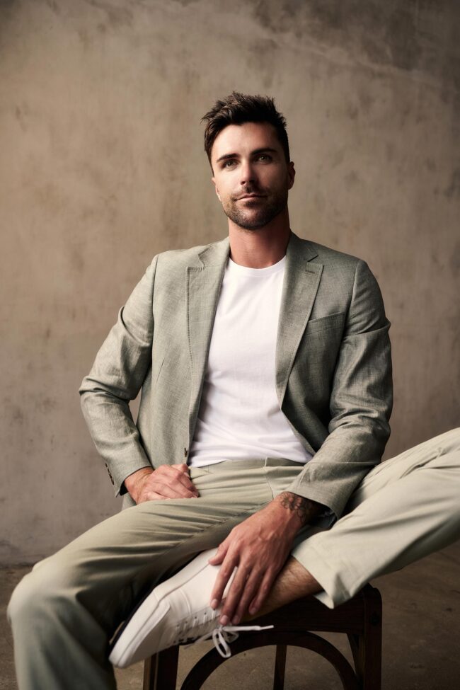 NYC fashion photographer conducting a professional photoshoot, High-end fashion photography by a New York City photographer, Specialized fashion photographer working in NYC, Professional fashion photography session in NYC, Expert fashion photographer capturing stylish apparel in New York, Tailored fashion photography solutions offered in NYC, Fashion photoshoot by a skilled photographer in New York City, Comprehensive fashion photographer services in NYC, Capturing contemporary fashion trends by a photographer in New York, Fashion industry-focused photography services in New York City