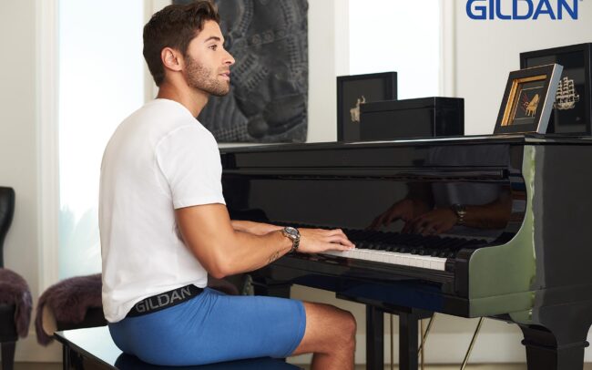 Los Angeles lifestyle photographer capturing a beachside moment, Candid shot by a lifestyle photographer in downtown LA, Vibrant Los Angeles lifestyle photography session in an urban setting, Lifestyle photographer in Los Angeles portraying a day in the city life, Authentic Los Angeles lifestyle photo capturing the city's dynamic culture, Sunset photoshoot with a Los Angeles lifestyle photographer, Stylish and contemporary lifestyle photography in Los Angeles, Los Angeles lifestyle photographer shooting at a trendy café, Capturing the laid-back vibe of LA with a lifestyle photographer, Los Angeles lifestyle photographer framing an outdoor adventure