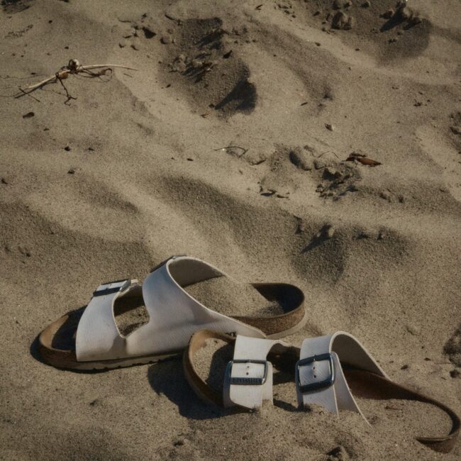 Los Angeles lifestyle photographer capturing a beachside moment, Candid shot by a lifestyle photographer in downtown LA, Vibrant Los Angeles lifestyle photography session in an urban setting, Lifestyle photographer in Los Angeles portraying a day in the city life, Authentic Los Angeles lifestyle photo capturing the city's dynamic culture, Sunset photoshoot with a Los Angeles lifestyle photographer, Stylish and contemporary lifestyle photography in Los Angeles, Los Angeles lifestyle photographer shooting at a trendy café, Capturing the laid-back vibe of LA with a lifestyle photographer, Los Angeles lifestyle photographer framing an outdoor adventure