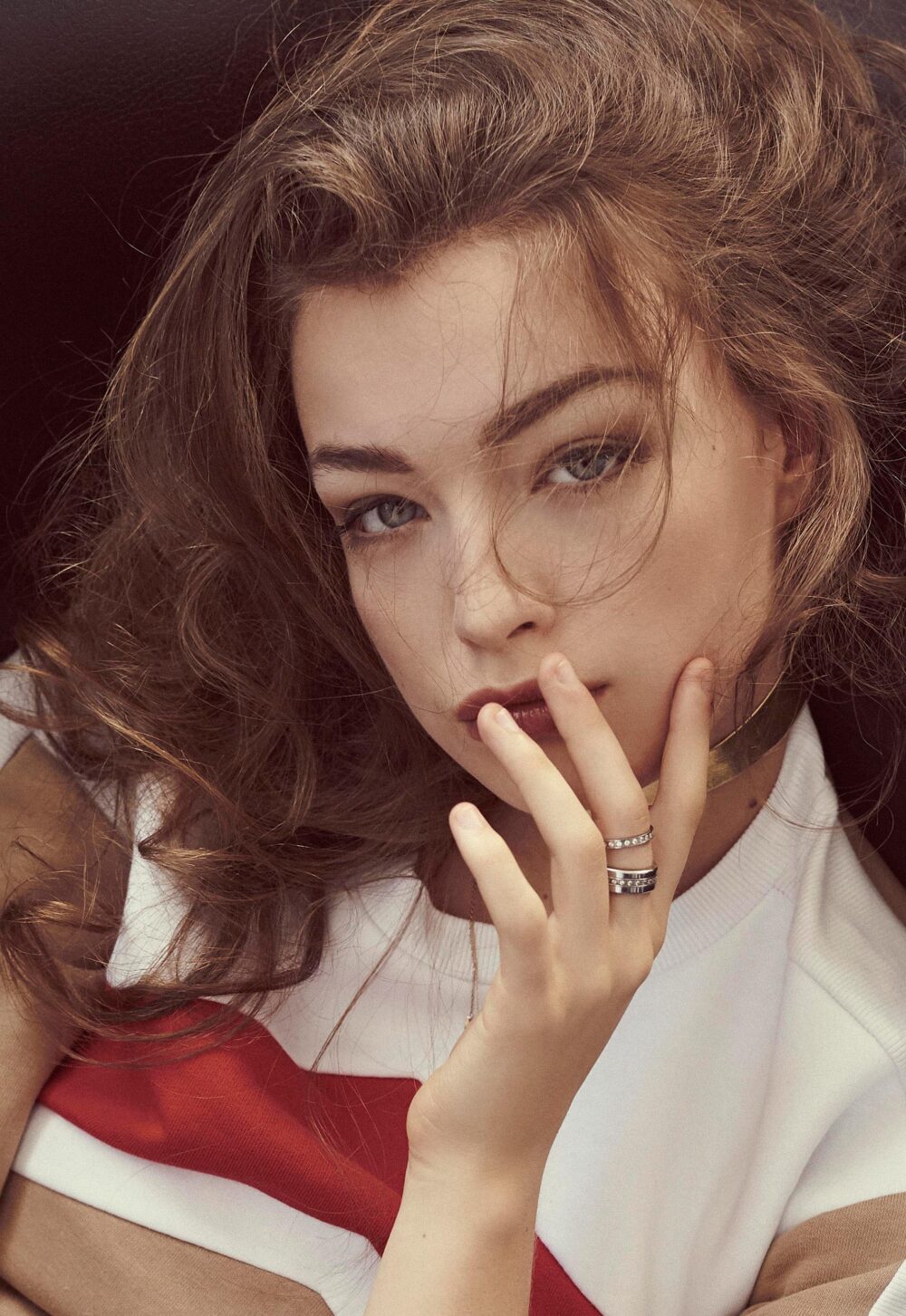 Model posing for a diverse modeling portfolio shoot, Professional photographer crafting a high-quality modeling portfolio, Aspiring model showcasing range in a dynamic modeling portfolio, Creative session for a fashion modeling portfolio, Versatile looks captured in a professional modeling portfolio, Developing a striking modeling portfolio for a new face in the industry, Tailored modeling portfolio shoot emphasizing individual style, Expressive and impactful images in a modeling portfolio, Building a comprehensive modeling portfolio for a rising talent, Artistic and bold photography for a standout modeling portfolio