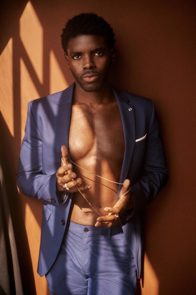 Model posing for a diverse modeling portfolio shoot, Professional photographer crafting a high-quality modeling portfolio, Aspiring model showcasing range in a dynamic modeling portfolio, Creative session for a fashion modeling portfolio, Versatile looks captured in a professional modeling portfolio, Developing a striking modeling portfolio for a new face in the industry, Tailored modeling portfolio shoot emphasizing individual style, Expressive and impactful images in a modeling portfolio, Building a comprehensive modeling portfolio for a rising talent, Artistic and bold photography for a standout modeling portfolio