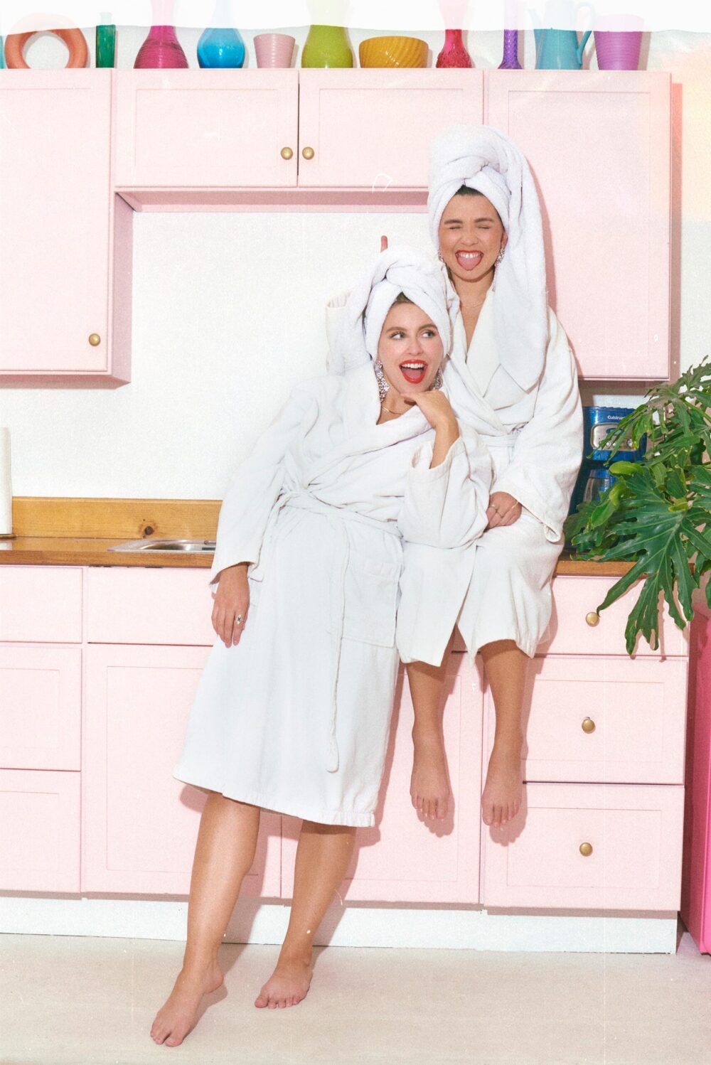 Professional pharmaceutical photography in a Los Angeles lab, Close-up of medication captured through pharmaceutical photography in Los Angeles, High-tech pharmaceutical photography showcasing medical advancements in LA, Detailed product shot by a Los Angeles pharmaceutical photographer, Pharmaceutical photography in Los Angeles depicting modern healthcare solutions, Precision-driven pharmaceutical photography in a Los Angeles facility, Los Angeles photographer capturing the essence of pharmaceutical research, Innovative pharmaceutical products photographed in a Los Angeles studio, Clean and crisp pharmaceutical photography in a Los Angeles lab setting, Pharmaceutical photography in Los Angeles focusing on industry breakthroughs