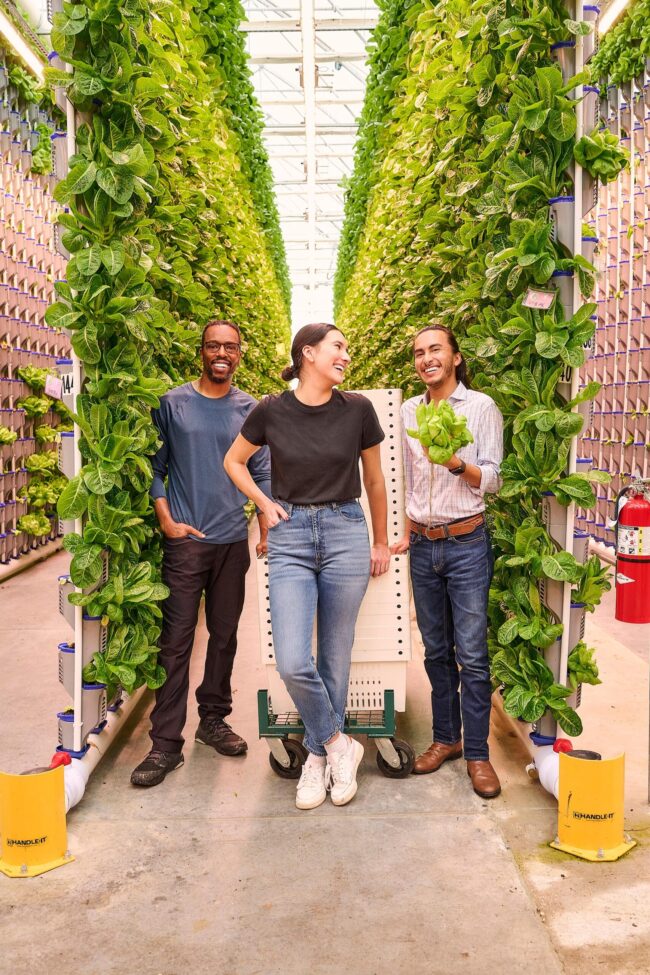 Professional pharmaceutical photography in a Los Angeles lab, Close-up of medication captured through pharmaceutical photography in Los Angeles, High-tech pharmaceutical photography showcasing medical advancements in LA, Detailed product shot by a Los Angeles pharmaceutical photographer, Pharmaceutical photography in Los Angeles depicting modern healthcare solutions, Precision-driven pharmaceutical photography in a Los Angeles facility, Los Angeles photographer capturing the essence of pharmaceutical research, Innovative pharmaceutical products photographed in a Los Angeles studio, Clean and crisp pharmaceutical photography in a Los Angeles lab setting, Pharmaceutical photography in Los Angeles focusing on industry breakthroughs