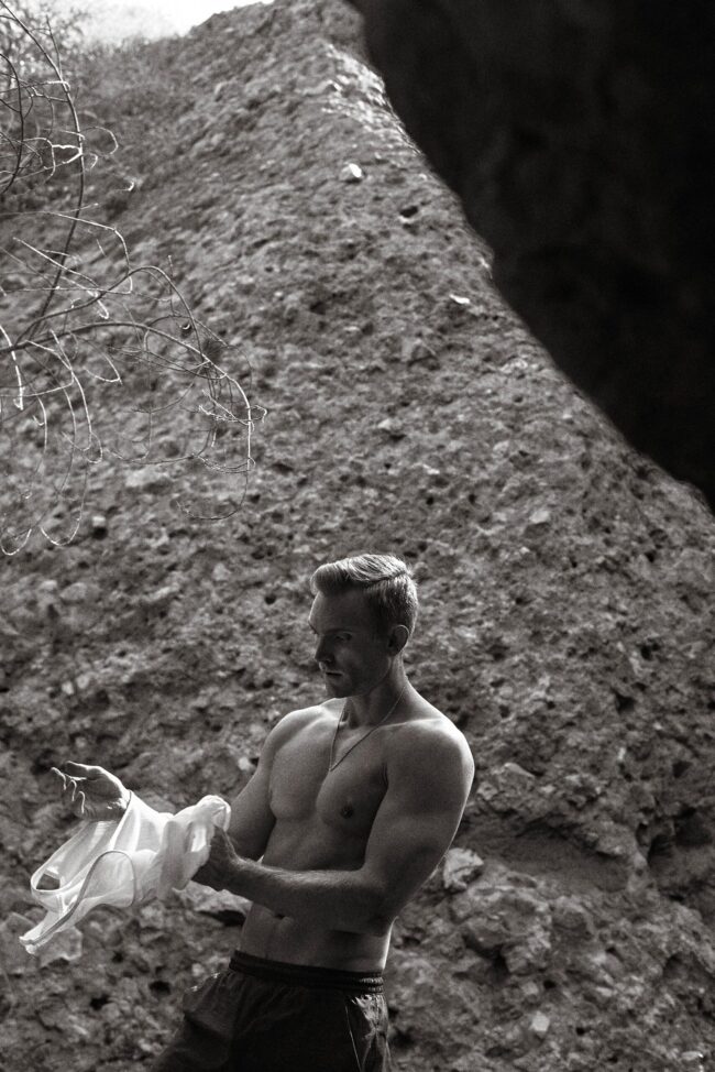 Professional pharmaceutical photography in a Los Angeles lab, Close-up of medication captured through pharmaceutical photography in Los Angeles, High-tech pharmaceutical photography showcasing medical advancements in LA, Detailed product shot by a Los Angeles pharmaceutical photographer, Pharmaceutical photography in Los Angeles depicting modern healthcare solutions, Precision-driven pharmaceutical photography in a Los Angeles facility, Los Angeles photographer capturing the essence of pharmaceutical research, Innovative pharmaceutical products photographed in a Los Angeles studio, Clean and crisp pharmaceutical photography in a Los Angeles lab setting, Pharmaceutical photography in Los Angeles focusing on industry breakthroughs