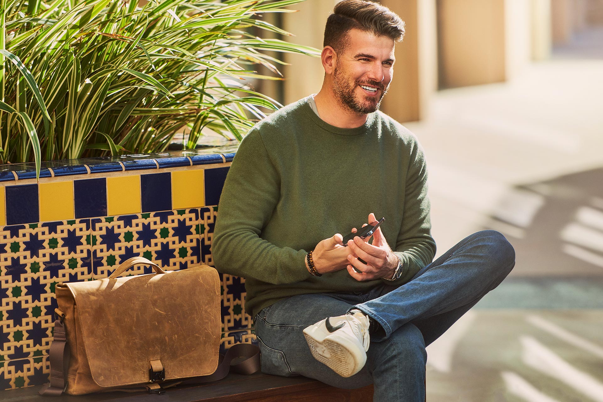 Discover Exceptional “Photography Near Me” for All Your Imaging Needs Professional photographer in a